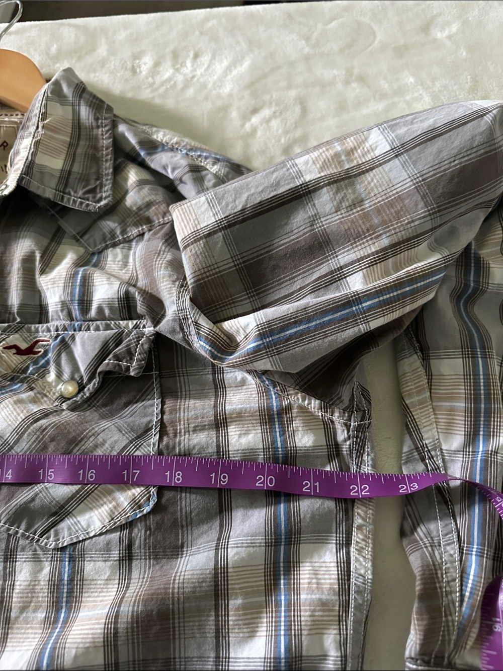 Hollister Western Plaid Button-Down Shirt - Picture 6 of 6
